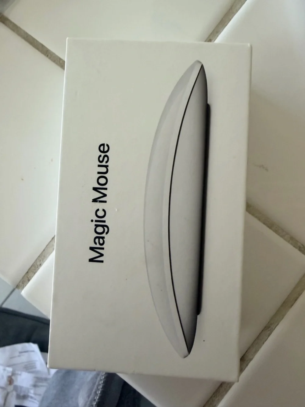 Apple White Magic Mouse 2 — Wireless Multi-Touch Mouse